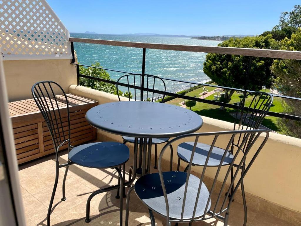 Seaside View Apartment Estepona Ngoại thất bức ảnh